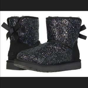 UGG CLASSIC MINI BOW COSMOS *Missing one Bow NWOB